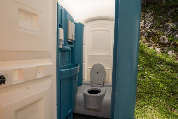 Best Temporary restroom rental  in Daniels Farm, CT